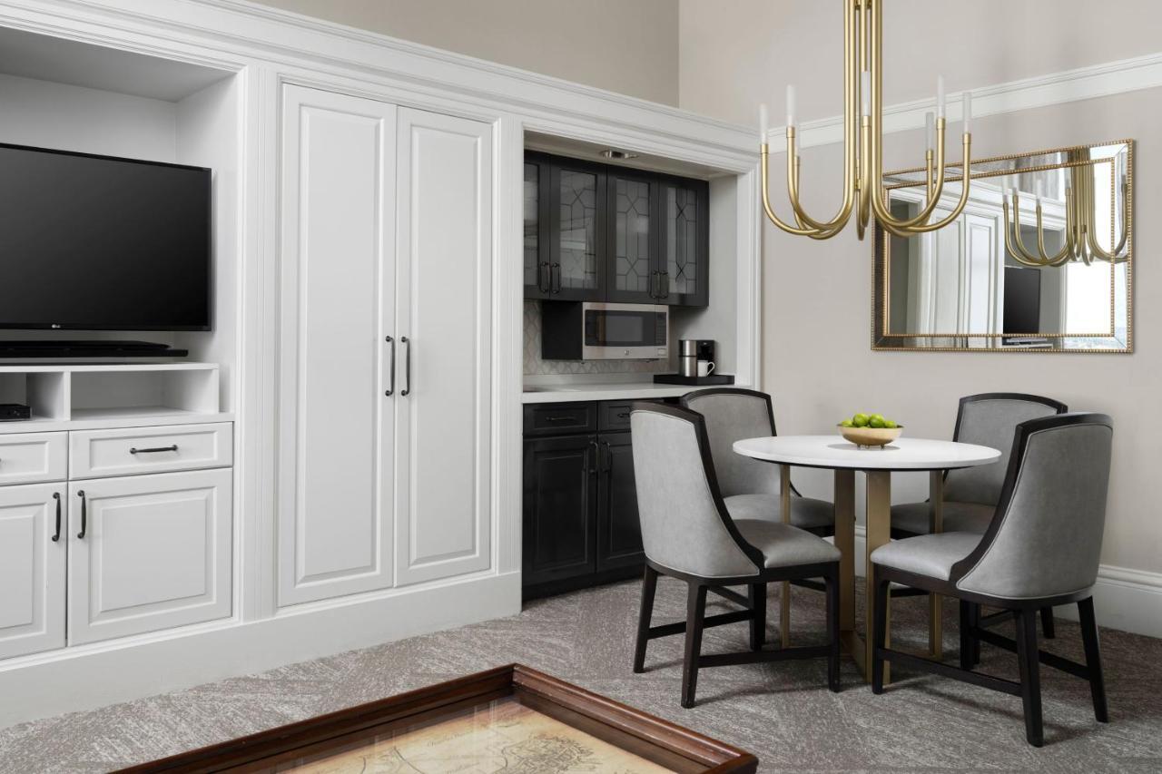 Отель Marriott Vacation Club At Custom House, Boston   Экстерьер фото