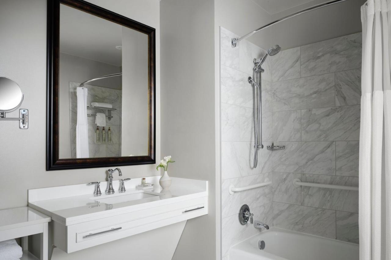 Отель Marriott Vacation Club At Custom House, Boston   Экстерьер фото
